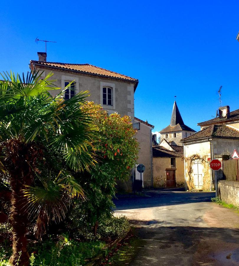 Lapartment Du Perigord Javerlhac-et-la-Chapelle-Saint-Robert Exteriér fotografie